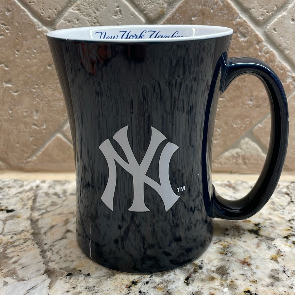 Boelter. Brands New York Yankees Mug